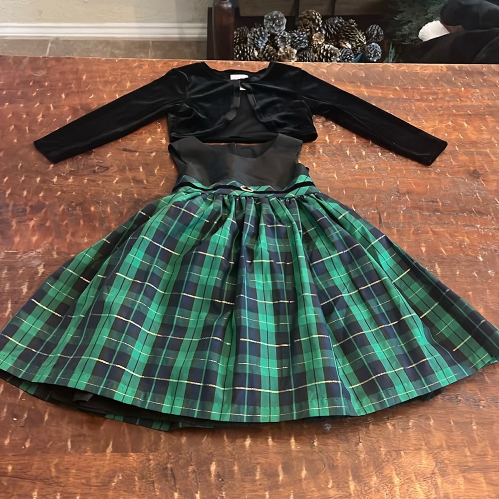 Pippa & Julie special occasion or holiday plaid dress